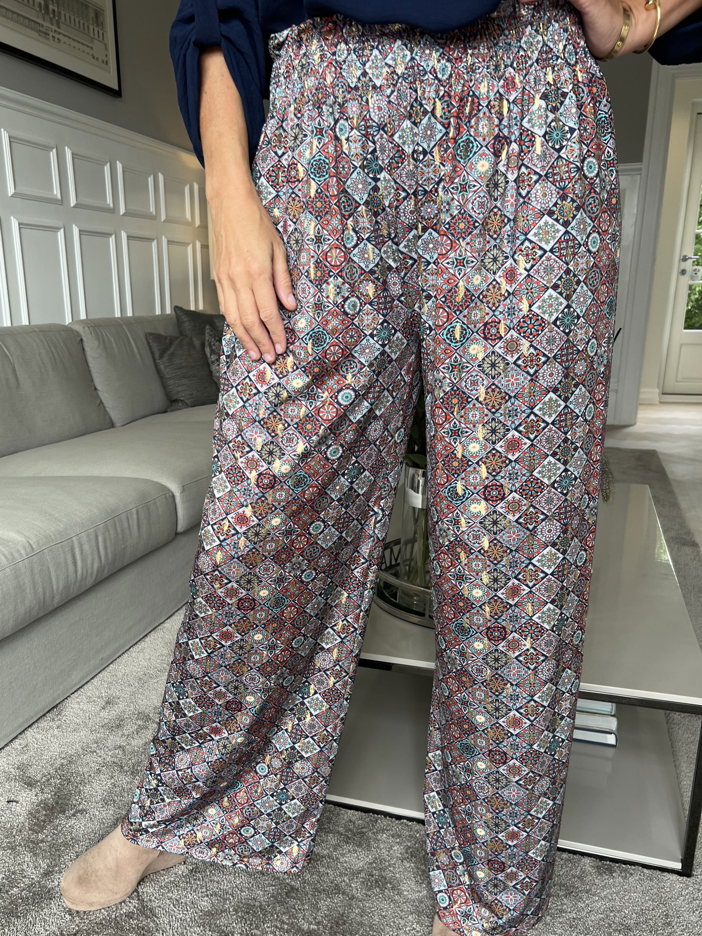 Pams Pants Mosaic - Lösa mönstrade byxor i elastiskt tyg